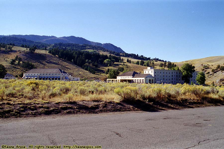 Mammoth HS Dining Room / Hotel