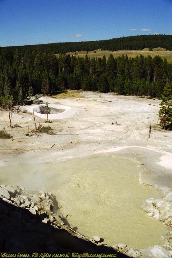 Sulphur Caldron