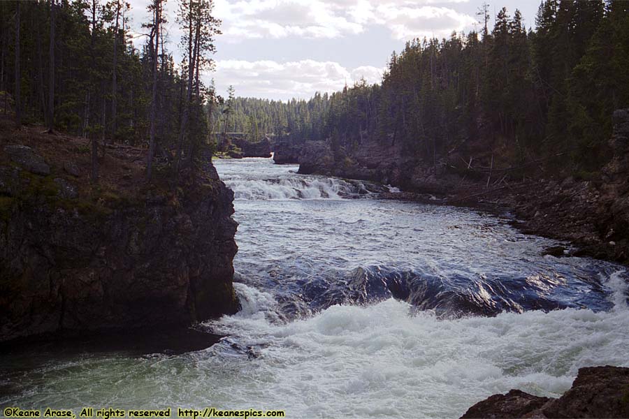 Yellowstone River above Upper Falls