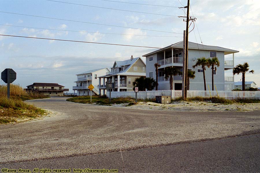 Houses no feet above sea level...