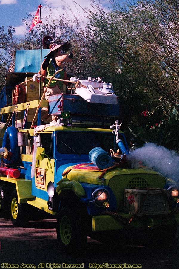 Mickey's Jammin' Jungle Parade