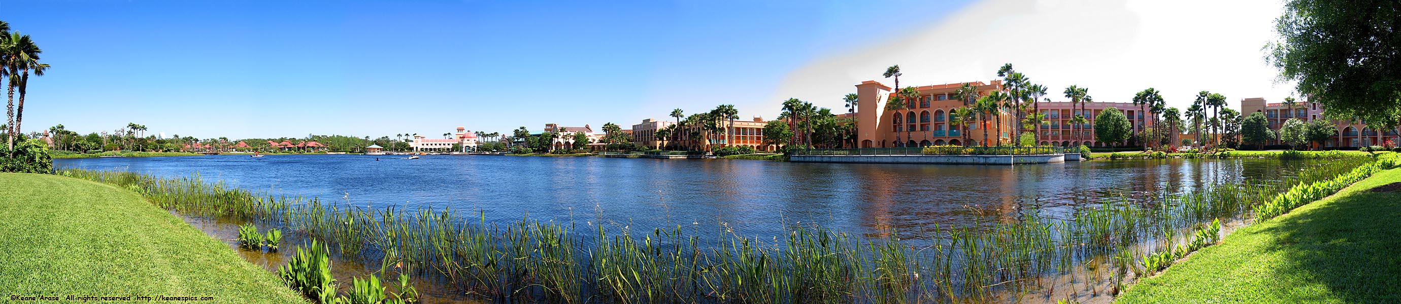 Panoramic across Lago Dorado