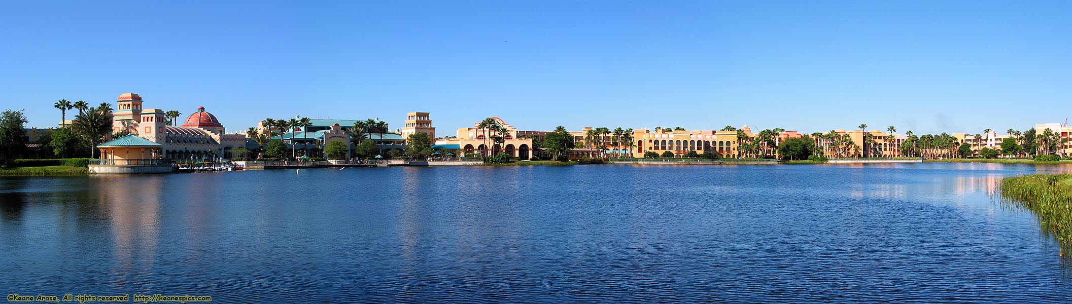 Panoramic across Lago Dorado