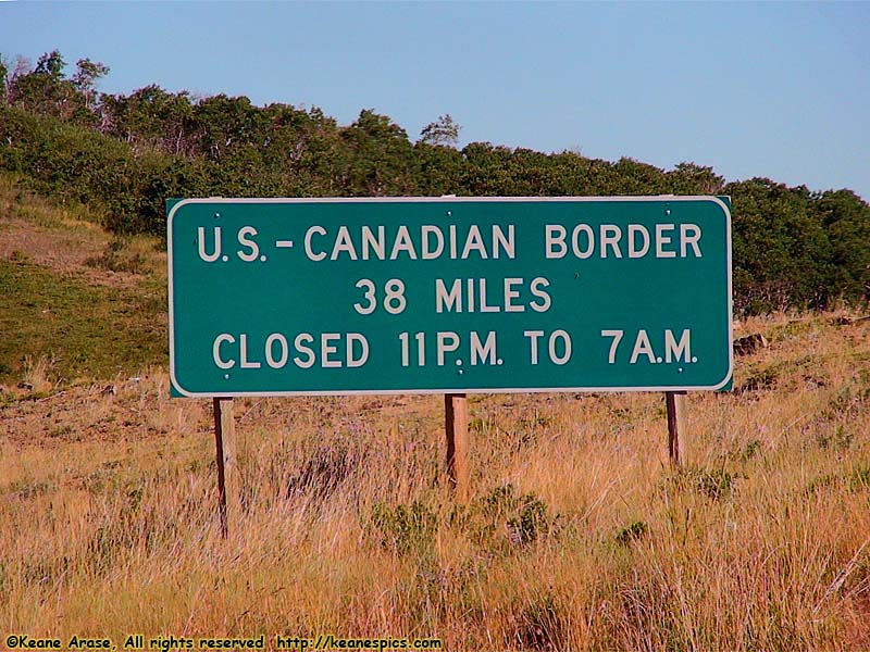 Canadian Border Sign