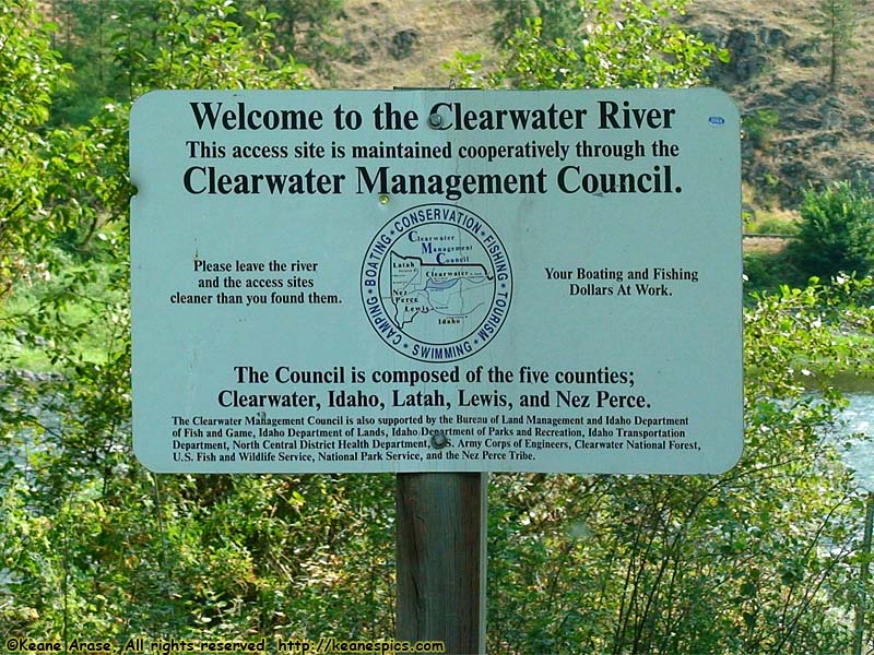 Welcome to the Clearwater River sign