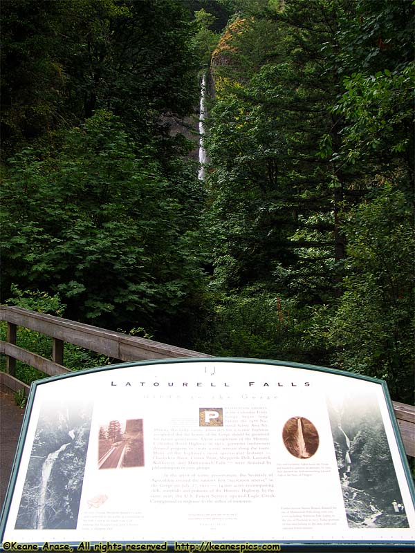 Latourell Falls and sign