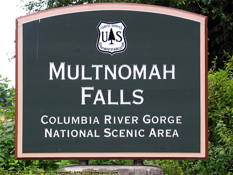 Multnomah Falls Entrance Sign