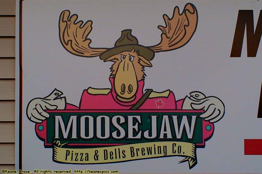 Moosejaw Pizza and Dells Brewing Co.