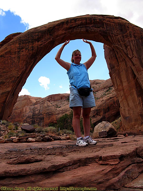 Jo holding up the arch...