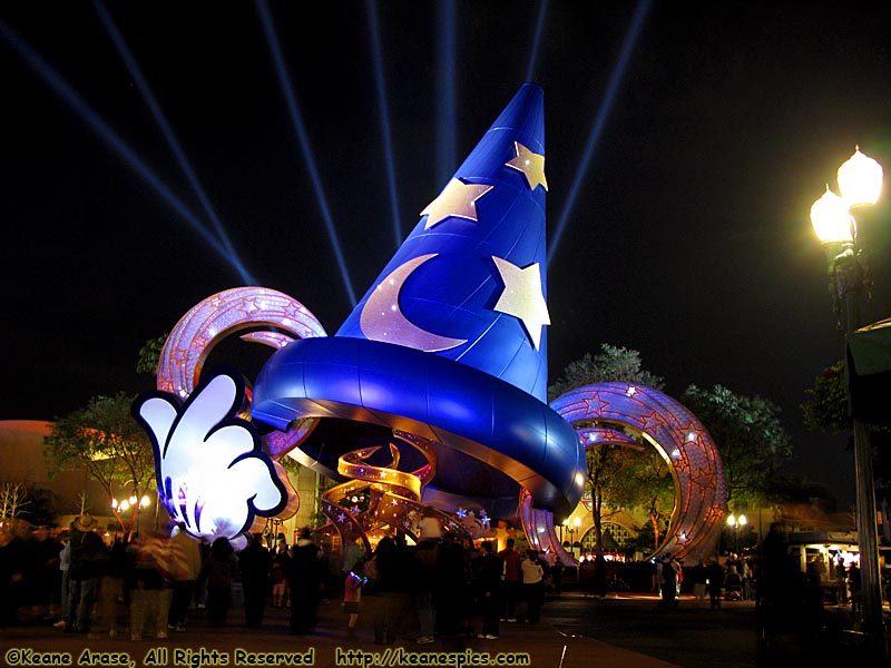 The Hat at Night