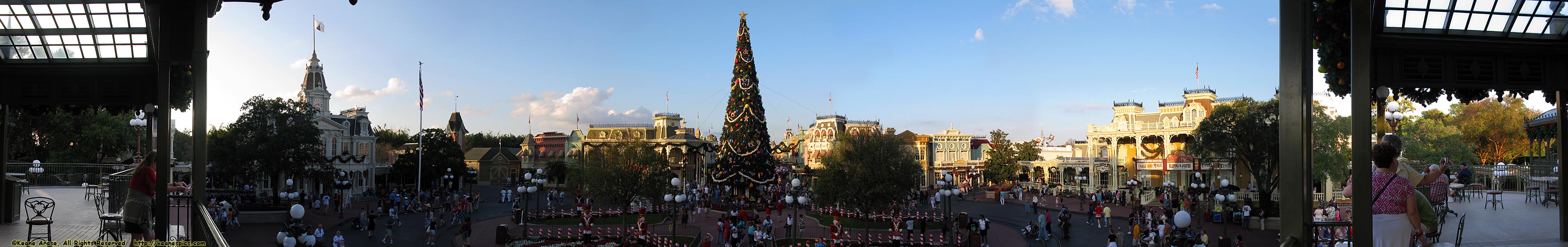 Main Street U.S.A. / Town Square - Panoramic