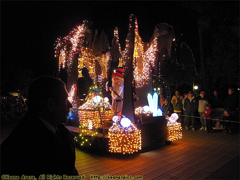 The Main Street Electrical Parade (Dec 2010)