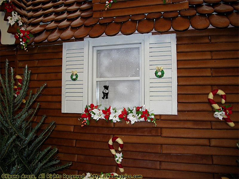 Gingerbread House Christmas Display