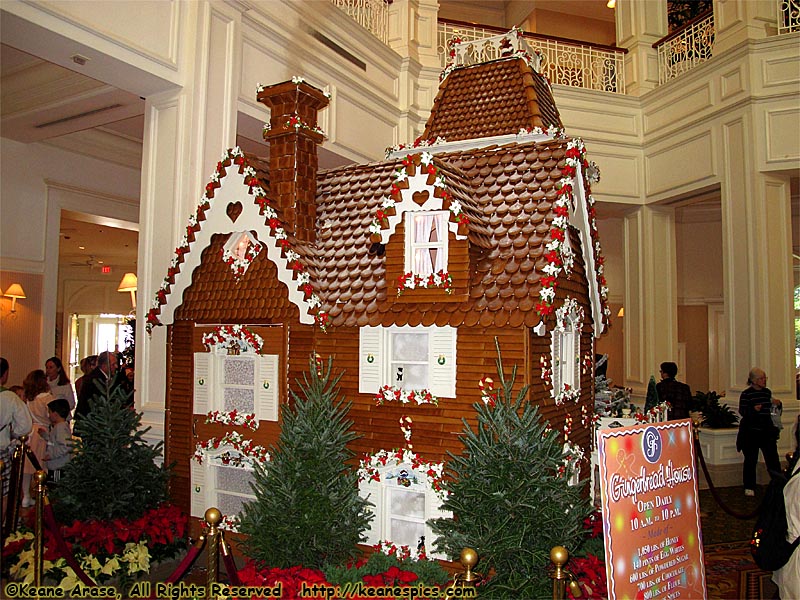 Gingerbread House Christmas Display