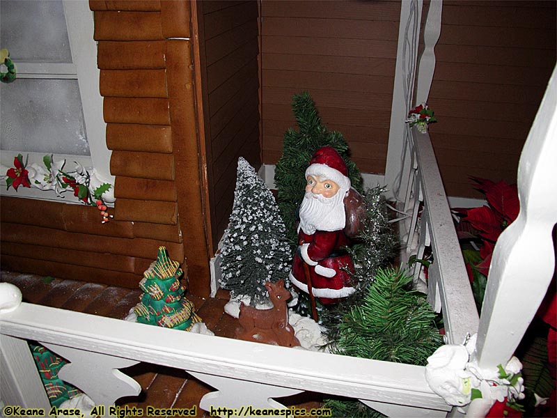 Gingerbread House Christmas Display