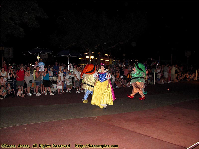 The Main Street Electrical Parade (May 2011)