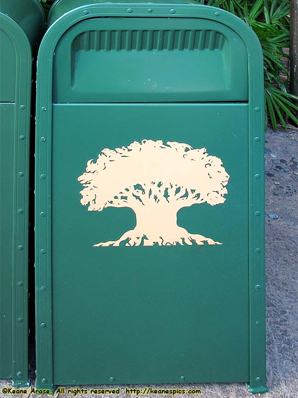 Animal Kingdom Garbage Can