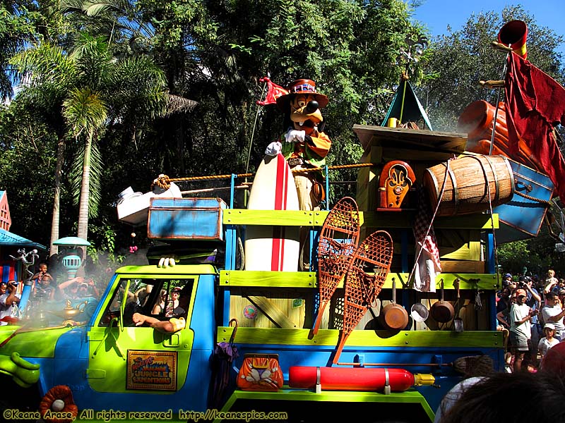 Mickey's Jammin' Jungle Parade