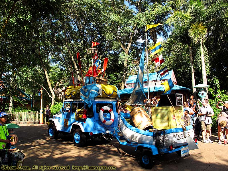 Mickey's Jammin' Jungle Parade