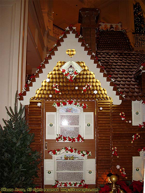 Christmas Gingerbread House