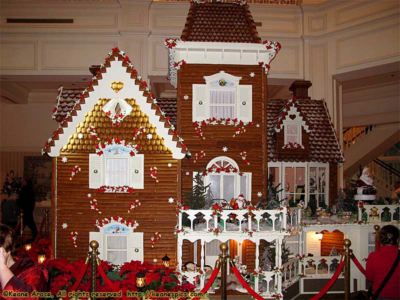 Christmas Gingerbread House