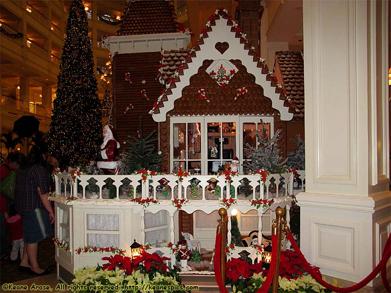 Christmas Gingerbread House