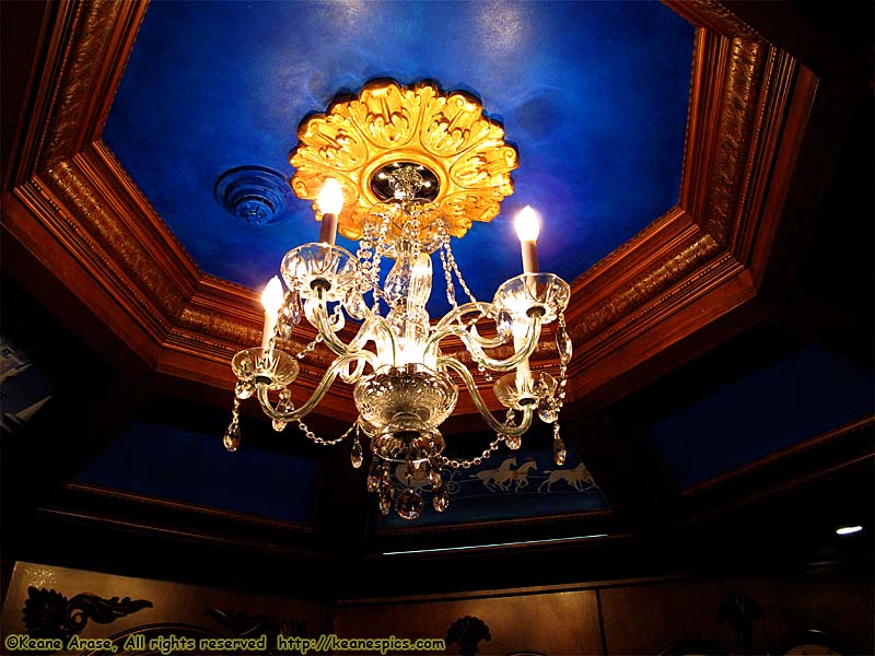 Cinderella Castle Suite, Foyer