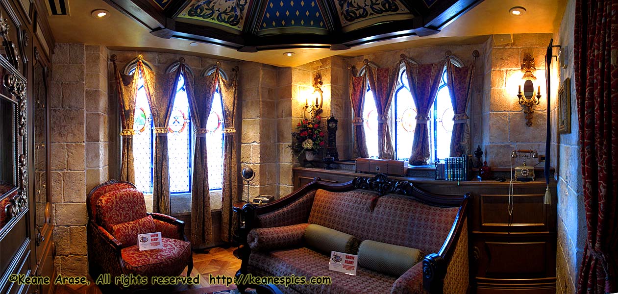 Cinderella Castle Suite, Parlor