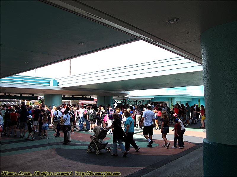 Crowds at entrance