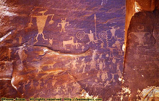 Utah279Petroglyphs.jpg