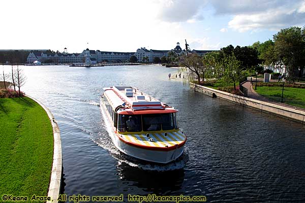 A friendship boat going to the International Gateway